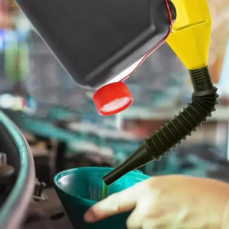 Funil Retrátil para Abastecimento de Veículos - Seguro e Fácil de Usar
